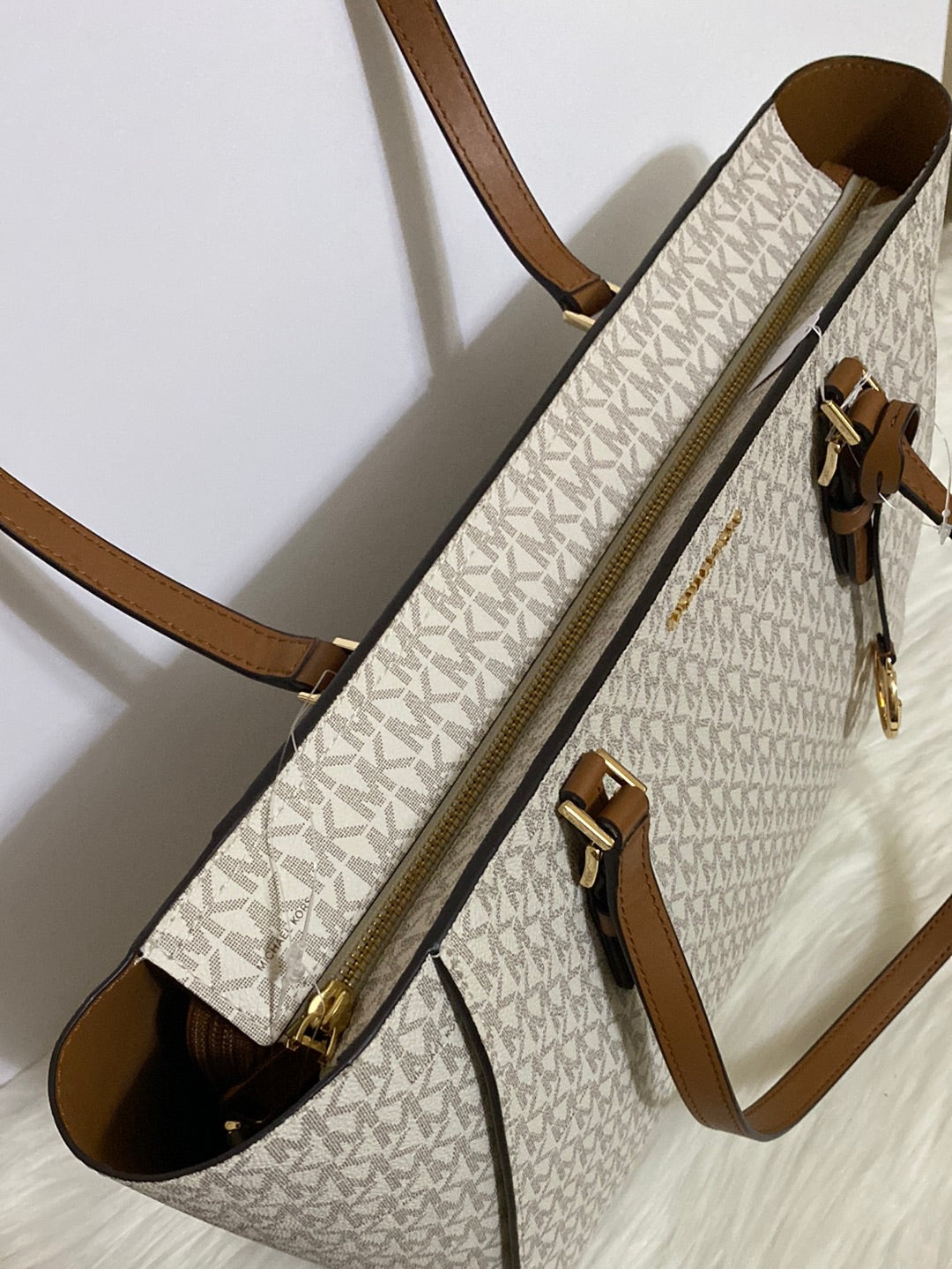 Michael Kors Large Tote With Laptop Case – Esys Handbags Boutique