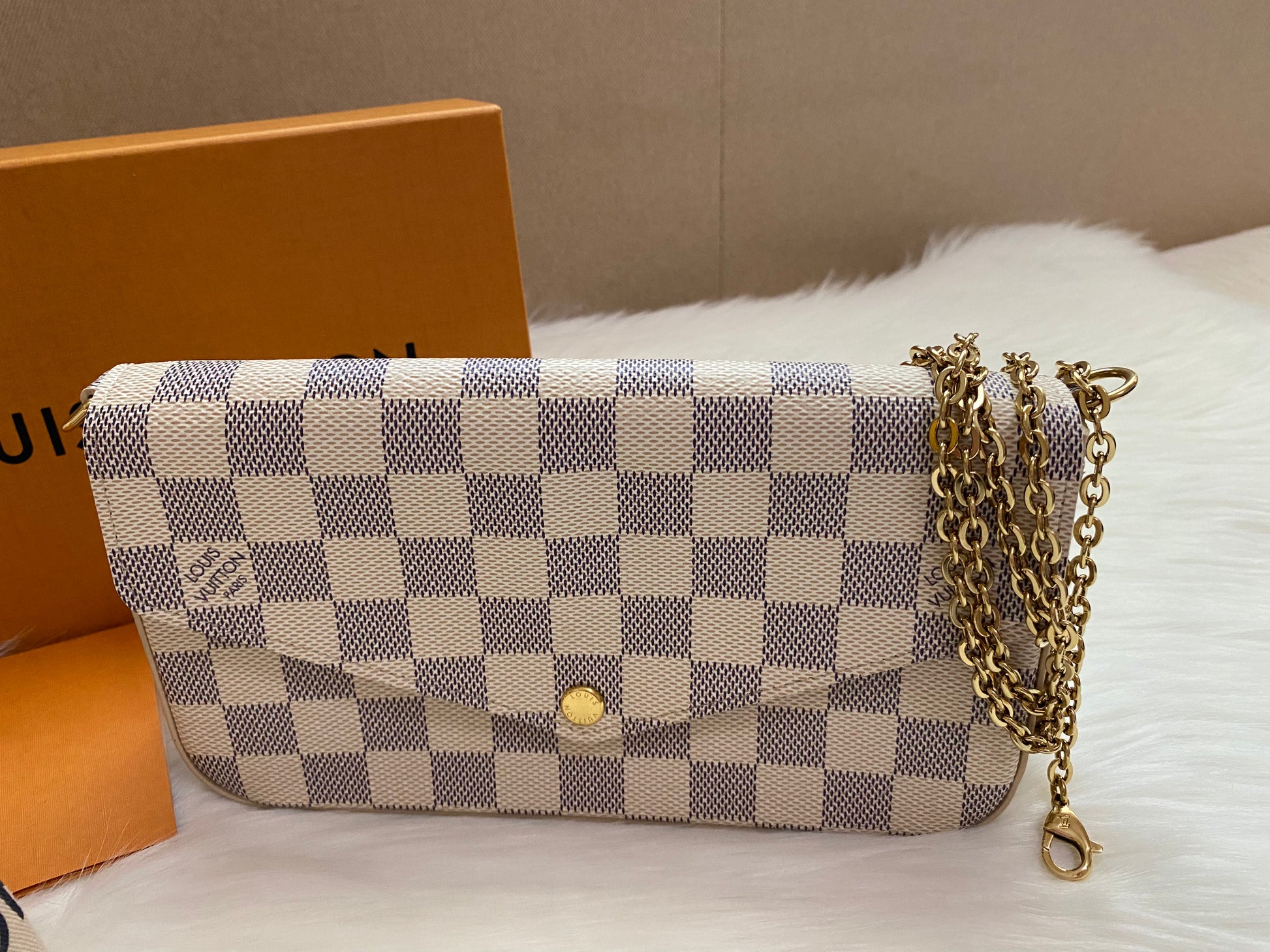 AUTHENTIC LOUIS VUITTON FELICE POCHETTE AZURE – Esys Handbags Boutique